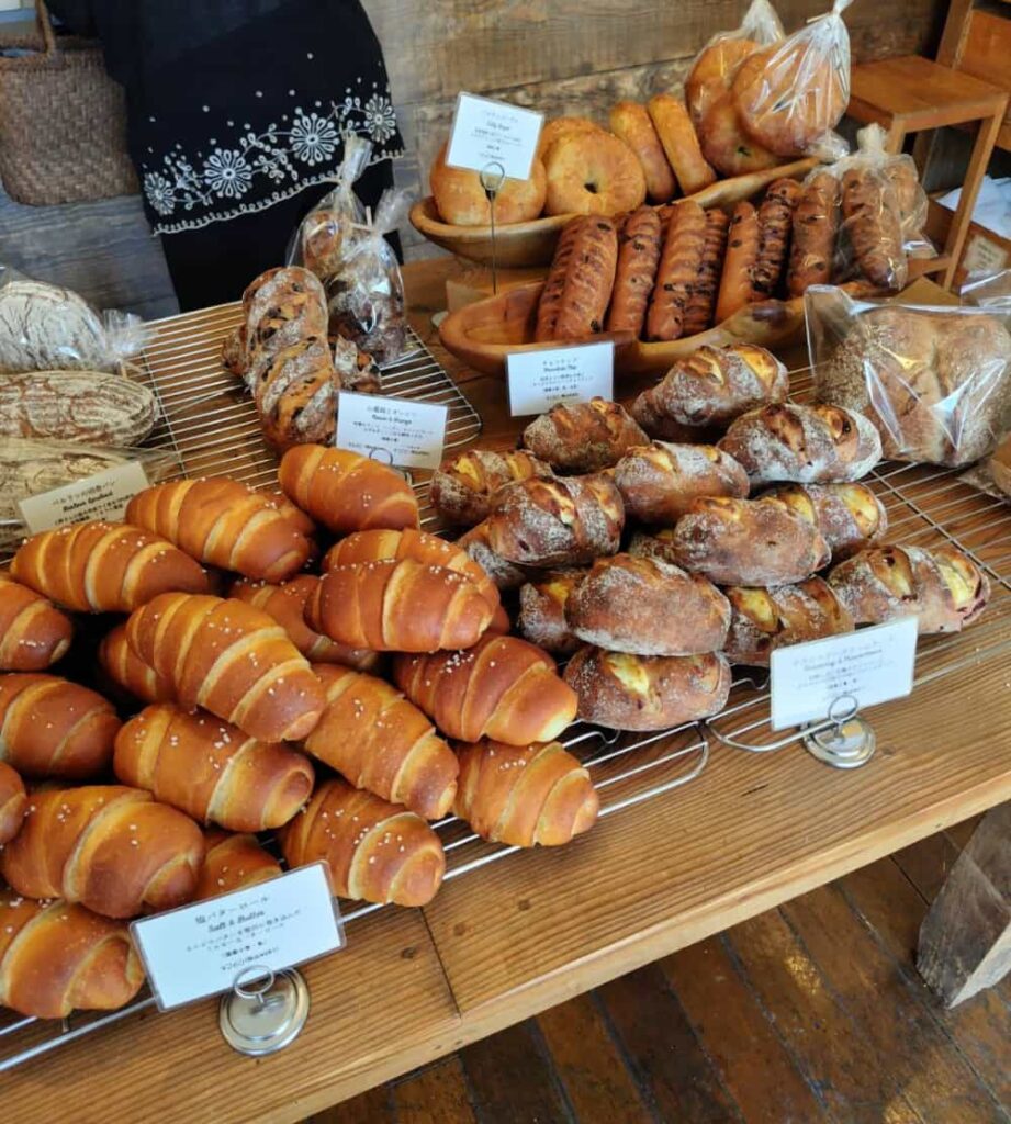 黒磯駅前のパン屋「Kanel Bread」の店内の様子の写真