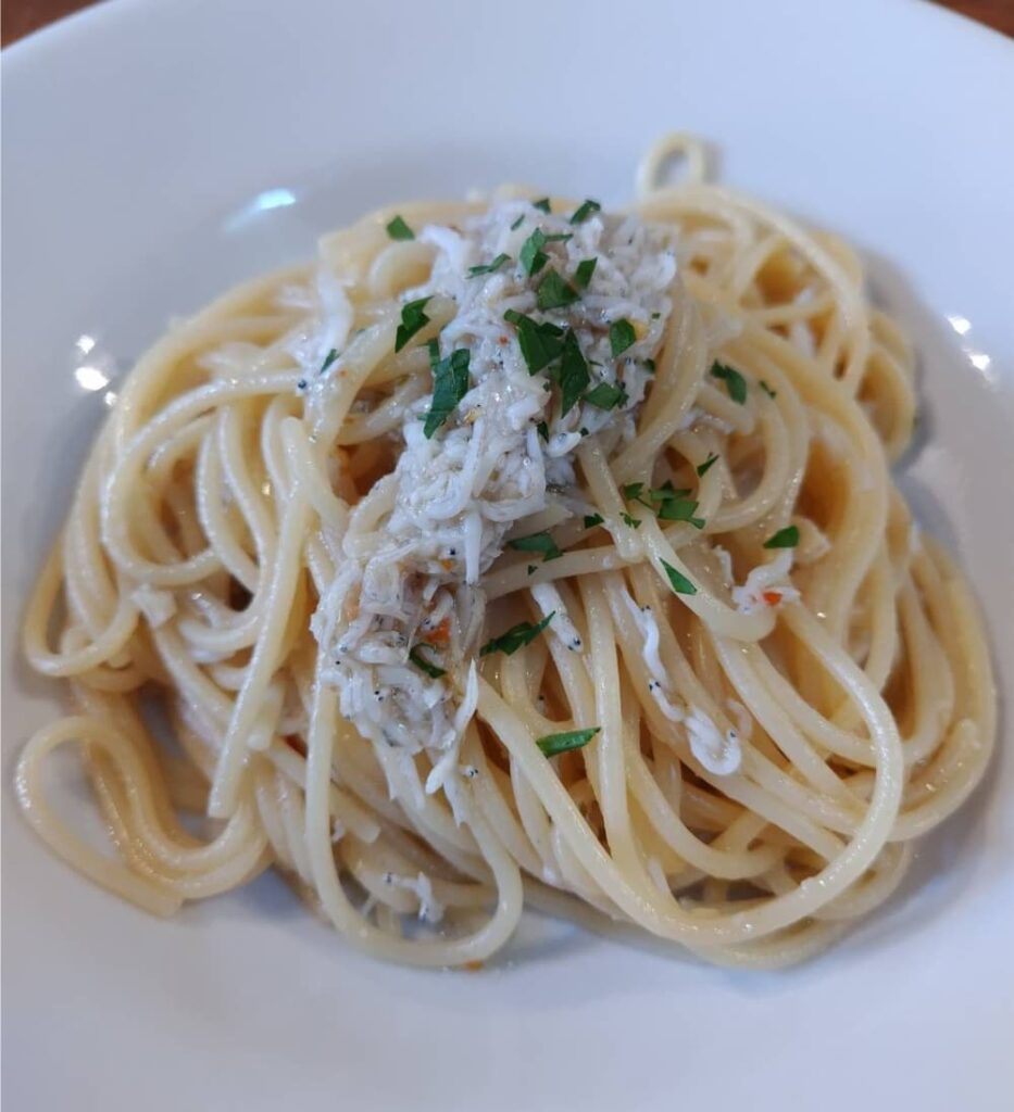 黒磯駅前にあるイタリアンレストラン「Pizzeria Pico」の「しらすのペペロンチーノ」の写真