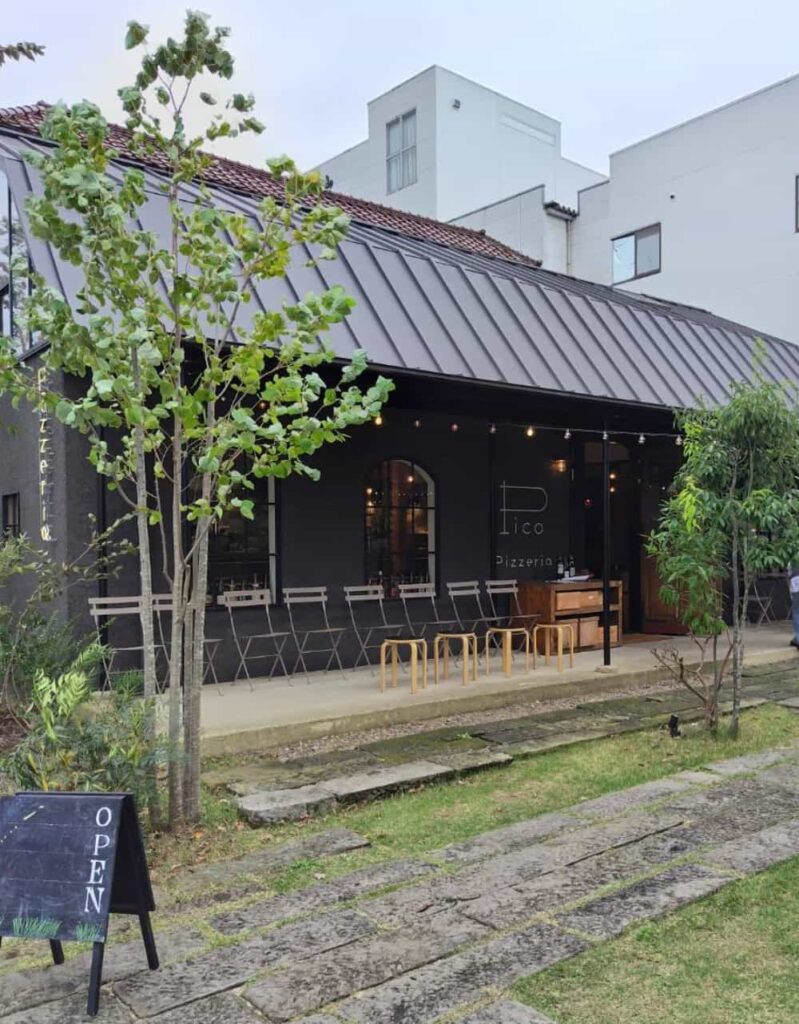 黒磯駅前にあるイタリアンレストラン「Pizzeria Pico」の外観写真