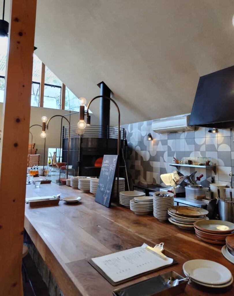 黒磯駅前にあるイタリアンレストラン「Pizzeria Pico」の店内の写真