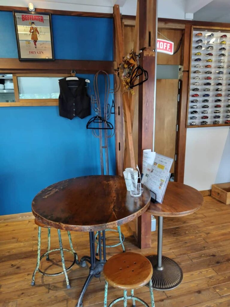 那須塩原駅の近くにある飲食店「moon breeze」の内装の写真2