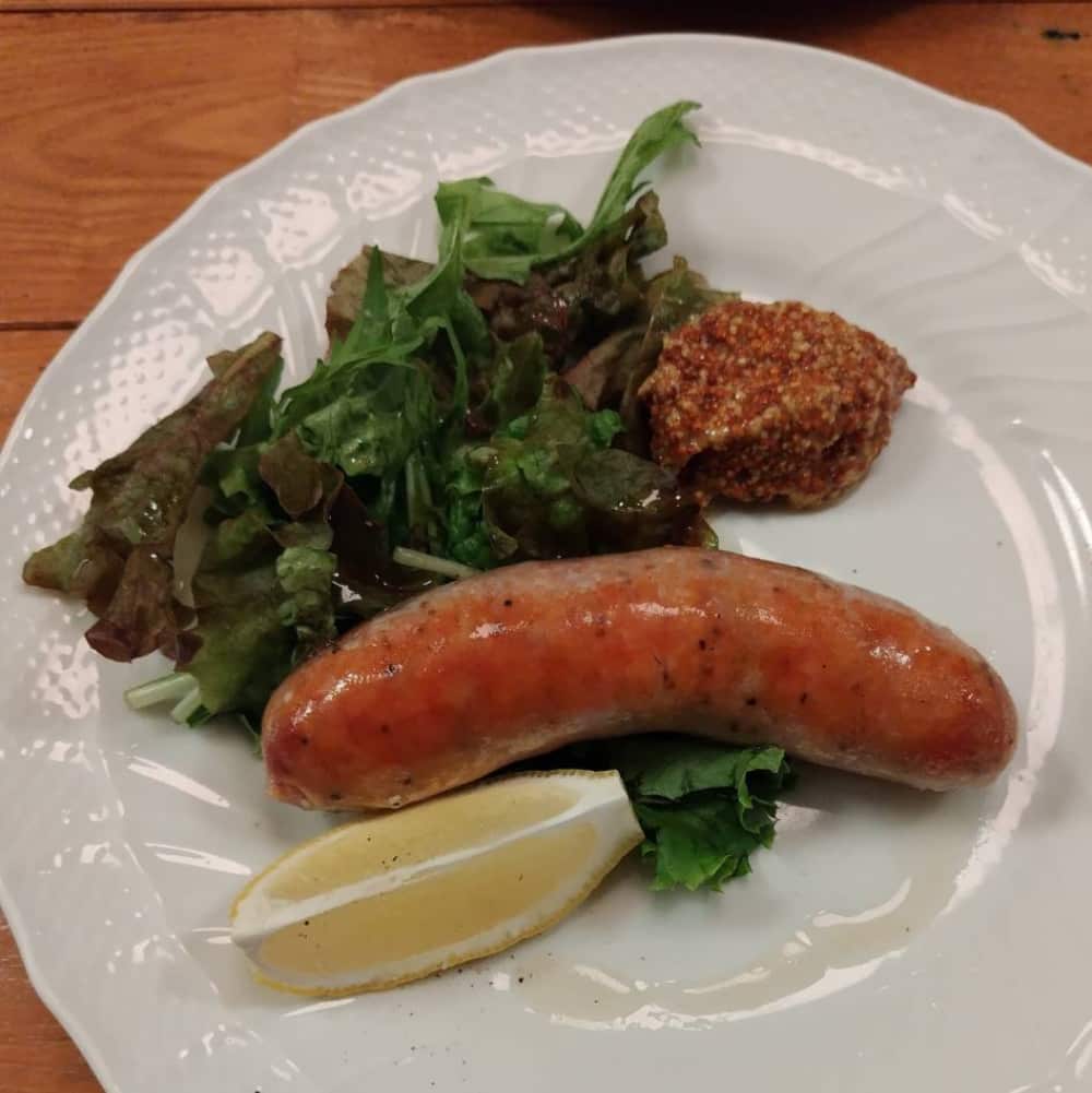 西那須野駅近くにある『ナスシオバル ウニコ』で注文したイタリアソーセージの写真