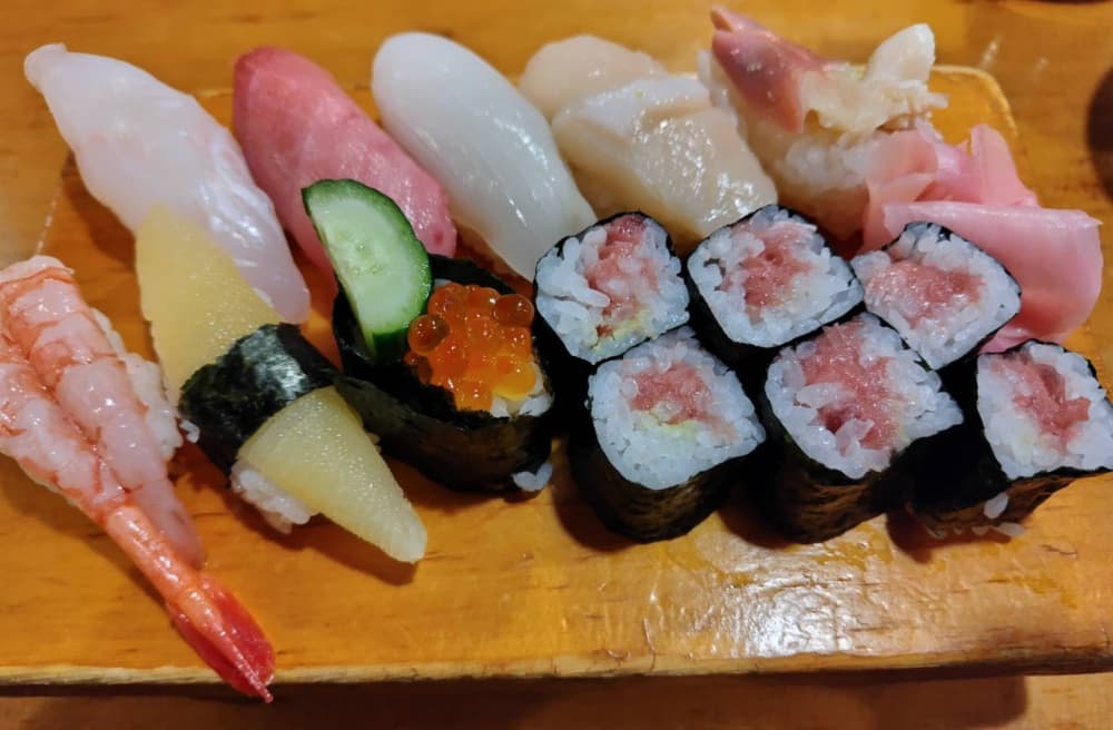 黒磯駅近く江戸前寿司「池寿し」で注文した「特上にぎり」の写真