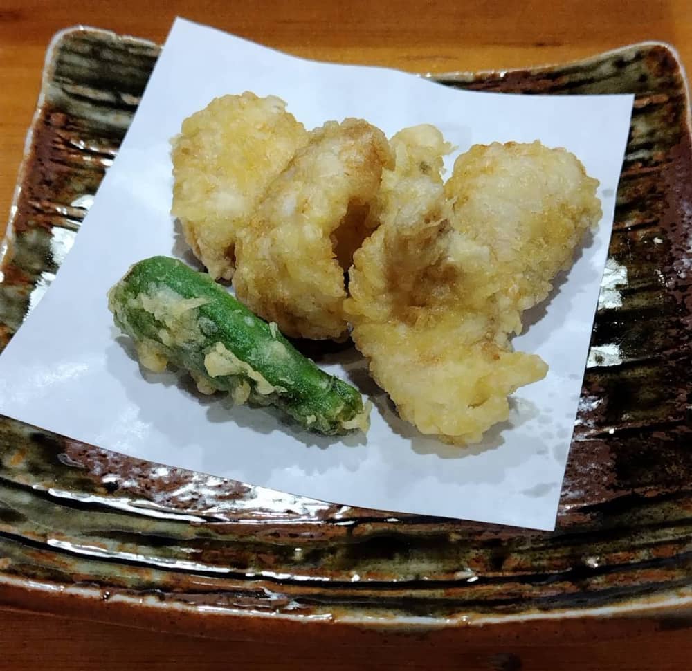 黒磯駅近くの寿司屋「池寿し」で注文した「ふぐ天ぷら」の写真