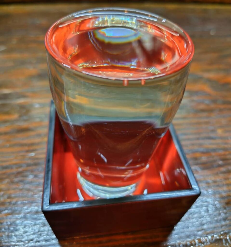 黒磯駅近くの「居酒屋 みこし」で注文した「九尾 純米大吟醸」の写真