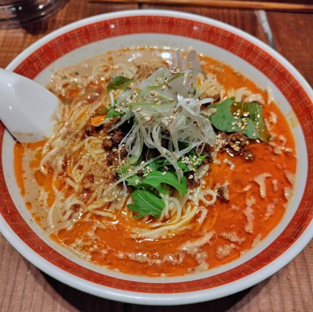 黒磯駅から徒歩4分の所にある担々麺専門店「たんたん亭」で注文した「担々麺大盛り」の写真