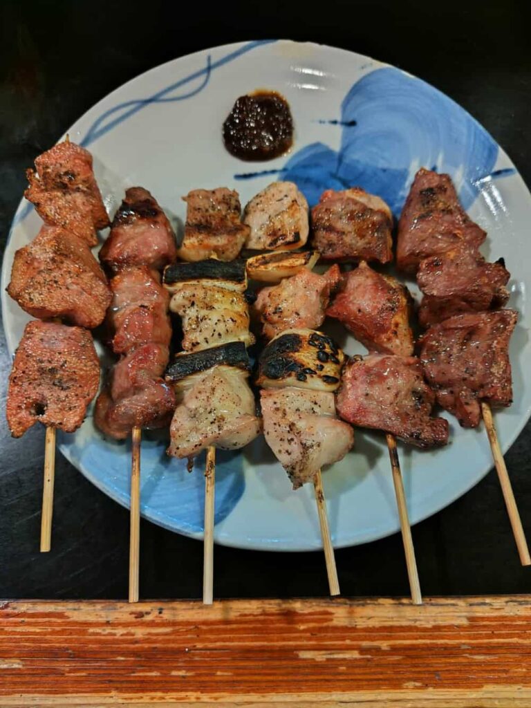 黒磯駅から徒歩9分のやきとり居酒屋「鳥政」で注文したやきとり（塩）の写真