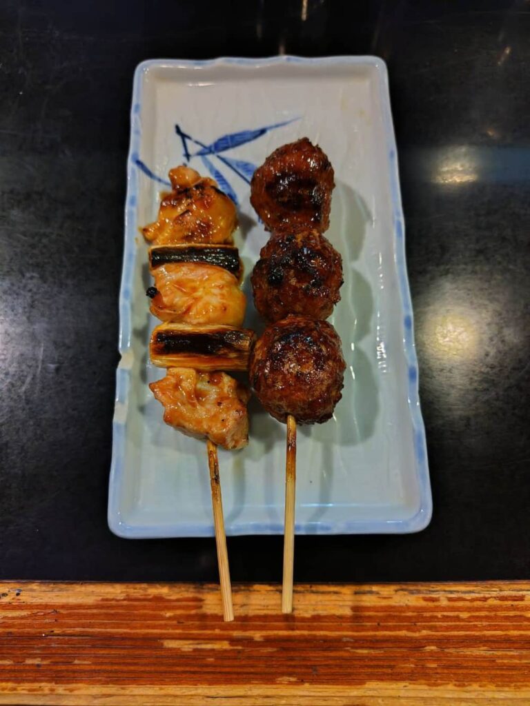 黒磯駅から徒歩9分のやきとり居酒屋「鳥政」で注文したやきとり（たれ）の写真