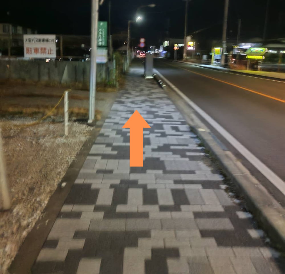 黒磯駅前の旭通りを那珂川方面に向かって直進する様子