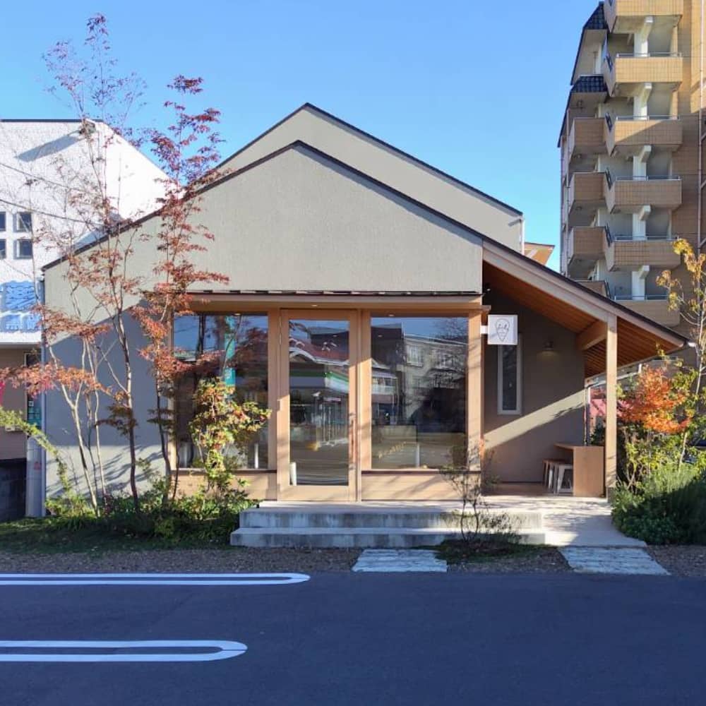 黒磯駅から徒歩10分の所にあるアイスクリーム屋「fil ice cream & coffee」の外観写真