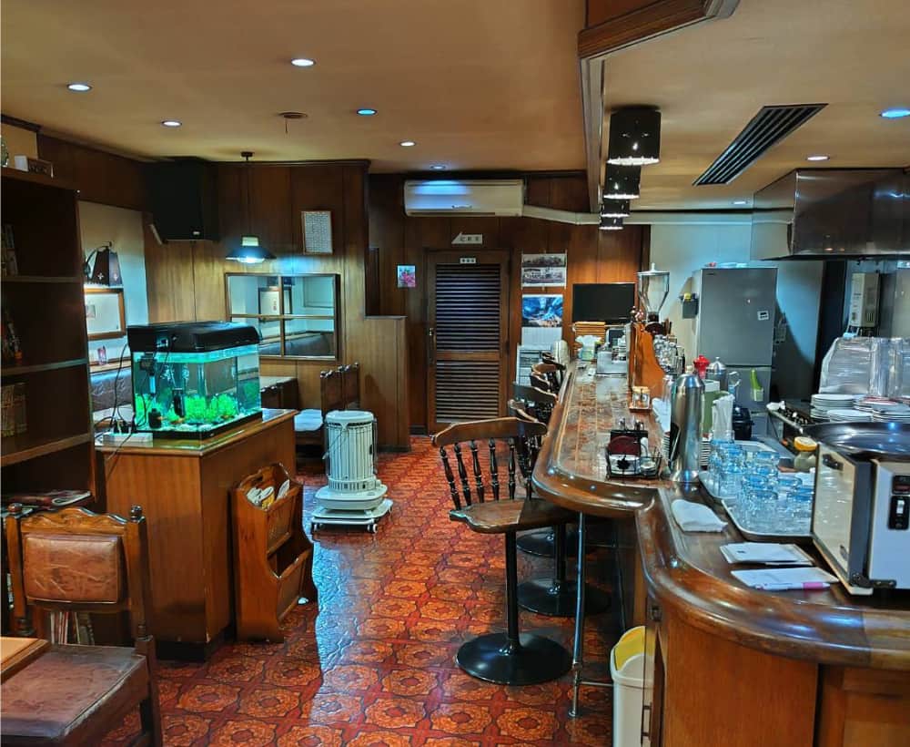 西那須野駅近くの純喫茶「Coffee Hope」の店内の写真