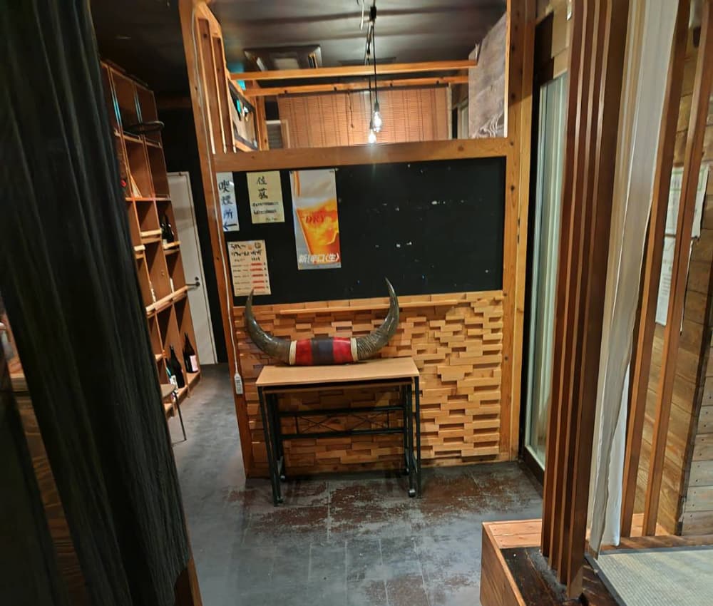 那須塩原駅近くの居酒屋「東のこうじ」の店内の様子