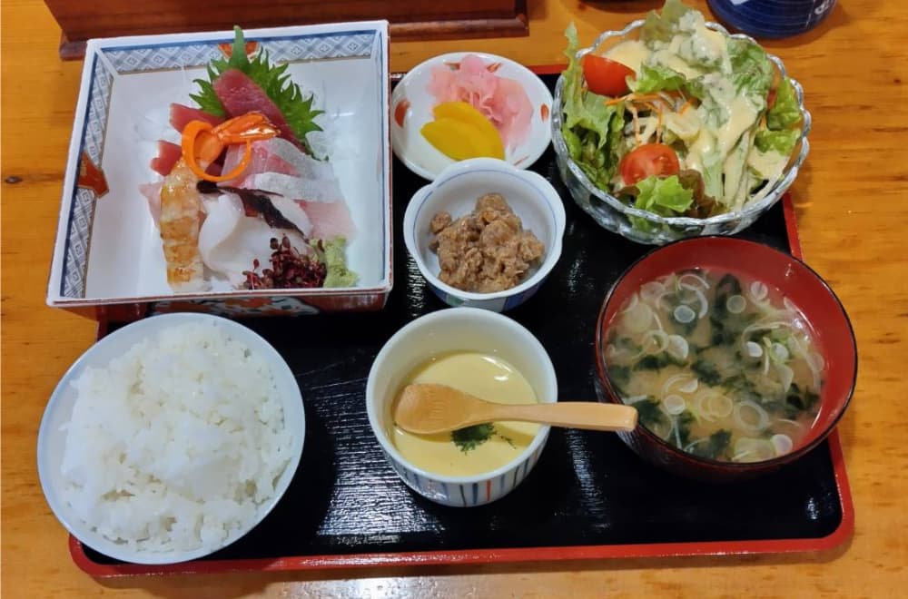 池寿しの「刺身定食」の写真