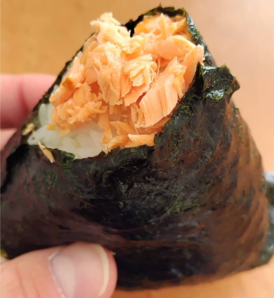 しゃけおにぎりの写真