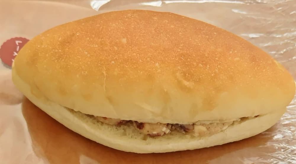 パン屋「malco」で購入した「ラムレーズン」の写真