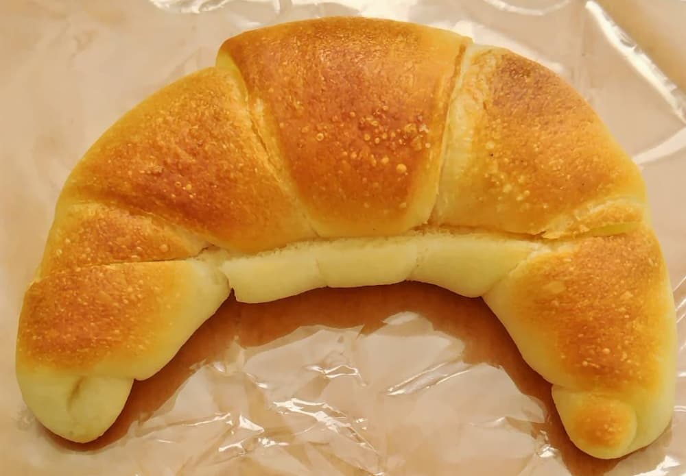 パン屋「malco」で購入した「塩パン＆オレンジマーマレード」の写真