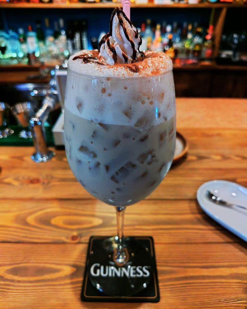 moon breezeで注文した「塩キャラメルカルーアミルク」の写真