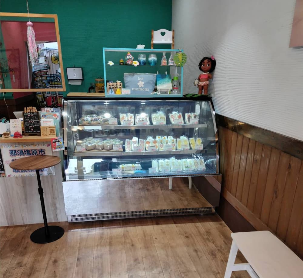 西那須野駅近くにあるフルーツサンド専門店「lea momona」の内装写真1