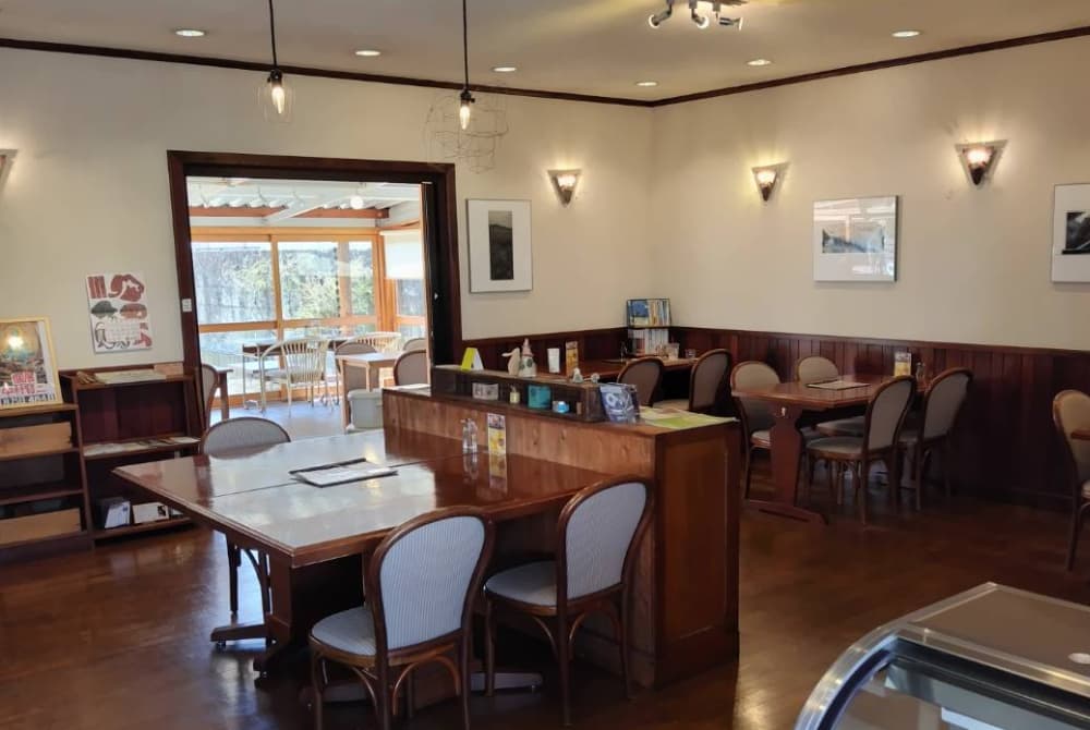 黒磯駅近くの喫茶店「ホリデー」の店内の様子