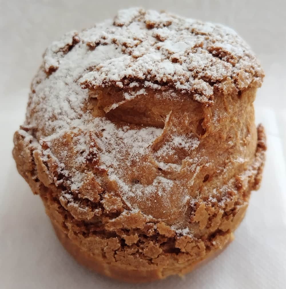 黒磯駅近くのケーキ屋「feeze」で購入した「シュークリーム」